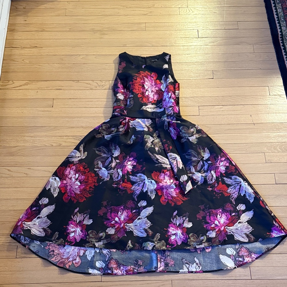 Tahari Floral Black Dress with Pockets Sz 10